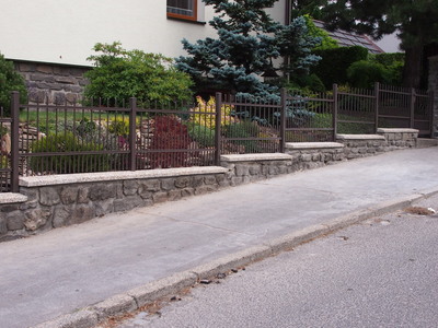 Kovaný plot rovný z B profilem