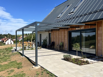 zhotovení pergoly k rodinnému domu 